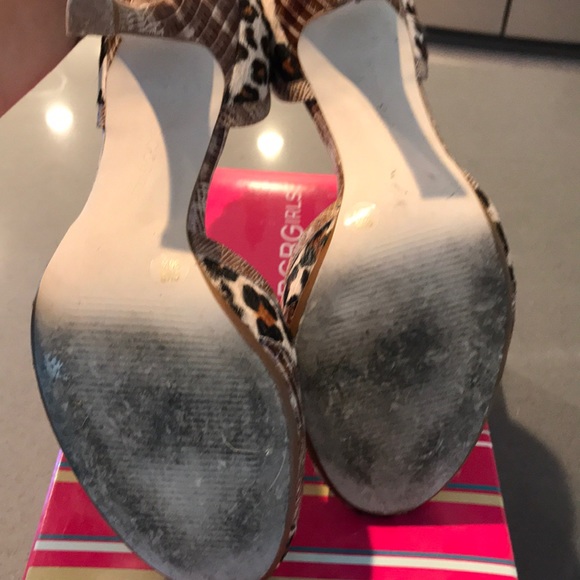Leopard print pony hair BCBG heels - Picture 6 of 7